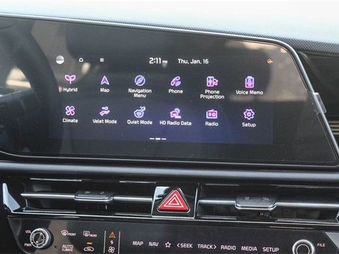 New 2025 Kia Niro EX image 16