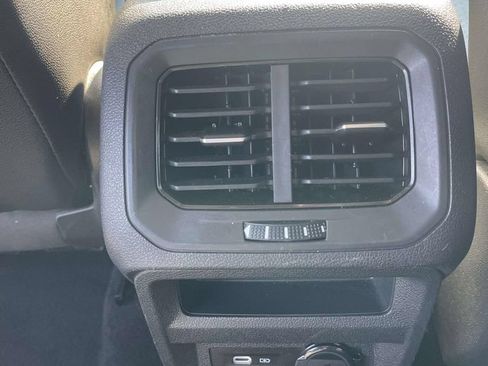 Certified 2022 Volkswagen Tiguan SE FWD image 14