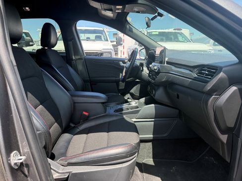 Used 2025 Ford Escape ST-Line AWD/4WD image 23