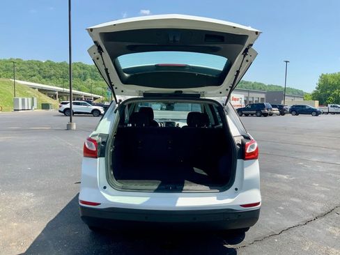 Used 2019 Chevrolet Equinox LS AWD/4WD image 12