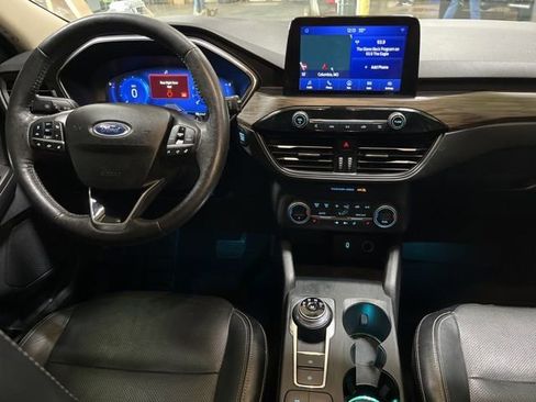 Used 2020 Ford Escape Titanium AWD/4WD image 24