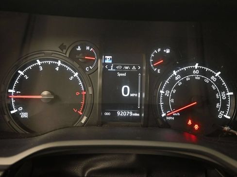 Used 2023 Toyota 4Runner SR5 AWD/4WD image 24