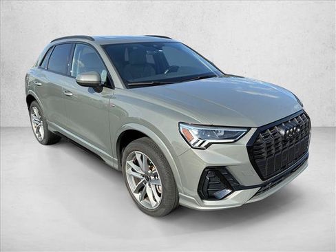 Used 2023 Audi Q3 2.0T Premium Plus w/ Premium Plus Package AWD/4WD image 2