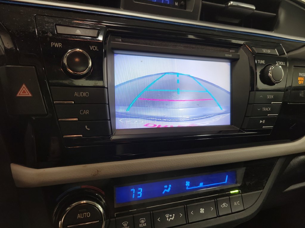 Used 2015 Toyota Corolla LE FWD image 21