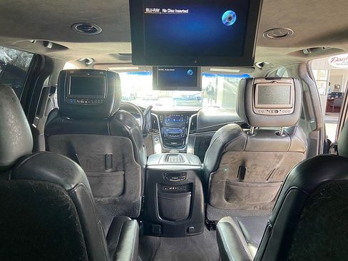Used 2016 Cadillac Escalade ESV Platinum AWD/4WD image 49