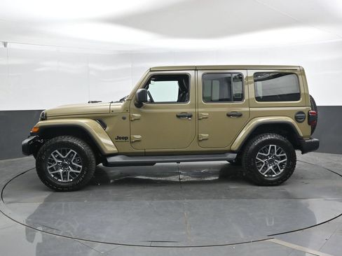 New 2026 Jeep Wrangler Unlimited Sahara AWD/4WD image 7