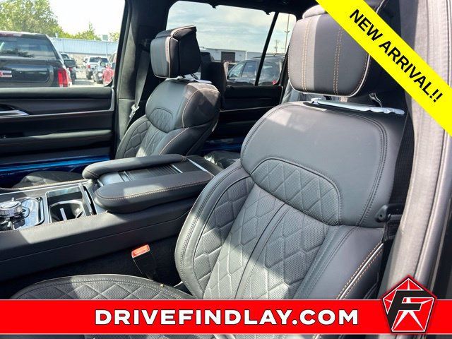 Used 2026 Jeep Grand Wagoneer Summit AWD/4WD image 16