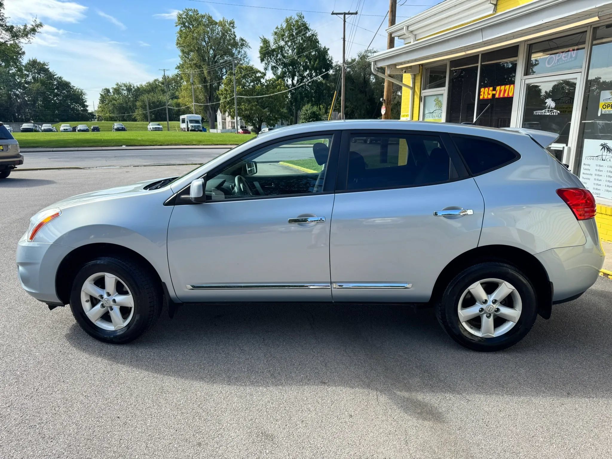 Used 2013 Nissan Rogue S w/ Special Edition Pkg AWD/4WD image 3