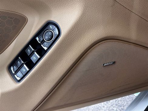 Used 2016 Porsche Panamera Edition RWD image 17