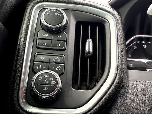 Used 2022 GMC Sierra 1500 Denali w/ Denali Premium Package image 14