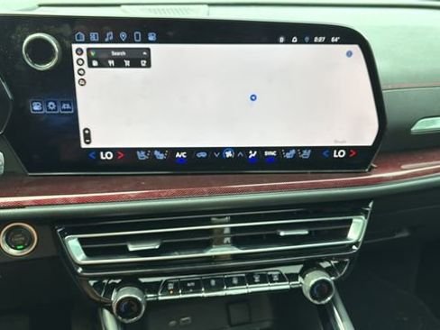 Used 2024 Chevrolet Traverse RS image 22