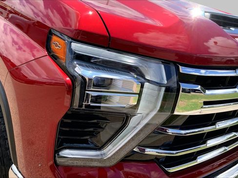 Used 2026 Chevrolet Silverado 2500 LTZ w/ LTZ Texas Edition AWD/4WD image 35