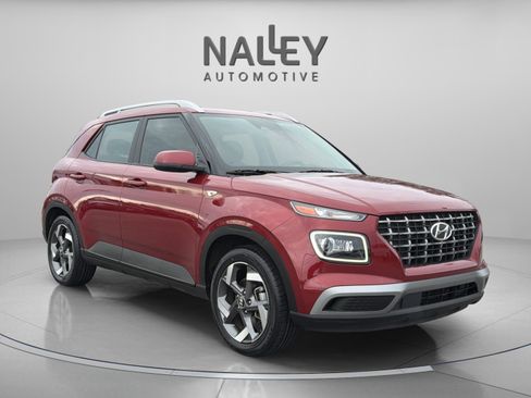 Used 2023 Hyundai Venue Limited w/ Cargo Package image 8
