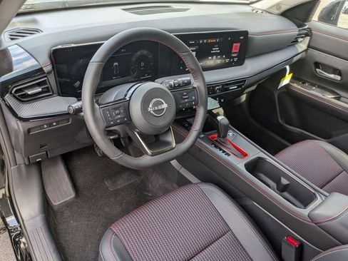 New 2025 Nissan Kicks SR w/ SR Premium Package image 9