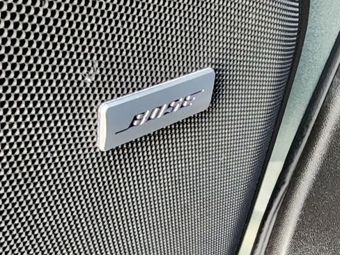 Used 2023 Chevrolet Suburban Premier image 39