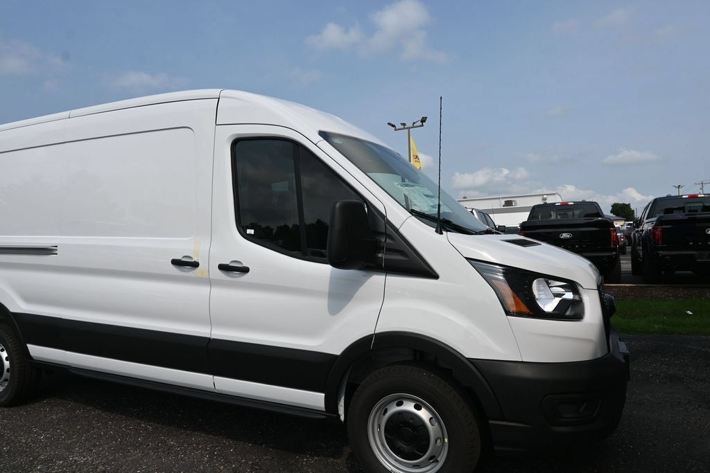 New 2026 Ford Transit 150 148 Medium Roof w/ Load Area Protection Package RWD image 17
