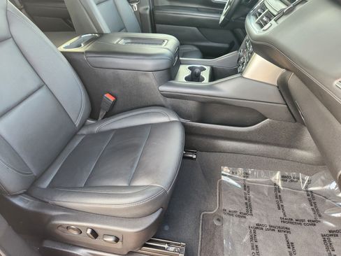 Used 2024 Chevrolet Tahoe LT RWD image 15