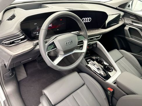 Used 2025 Audi Q5 Premium Plus AWD/4WD image 11