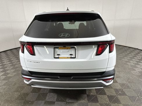 Used 2026 Hyundai Tucson SEL FWD image 3