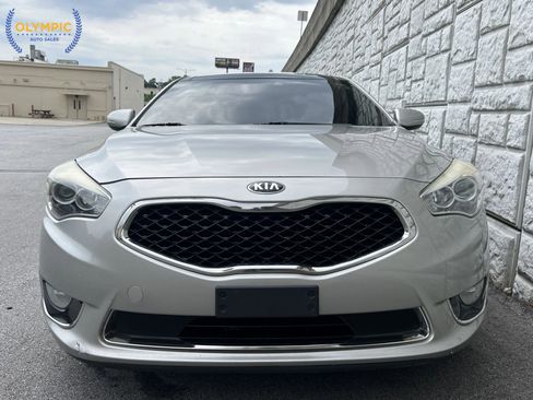 Used 2015 Kia Cadenza Premium w/ Technology Package FWD image 12