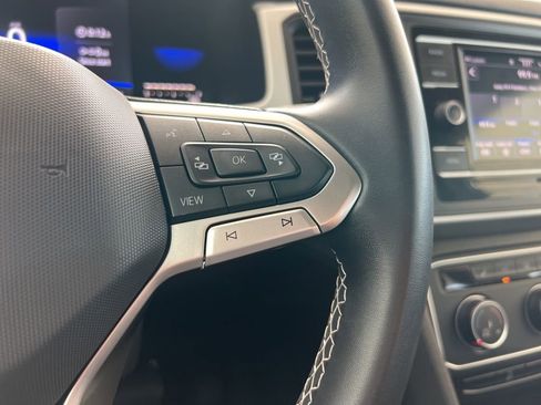 Used 2022 Volkswagen Atlas SE image 32