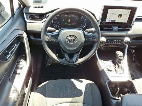 Used 2024 Toyota RAV4 XLE AWD/4WD image 11