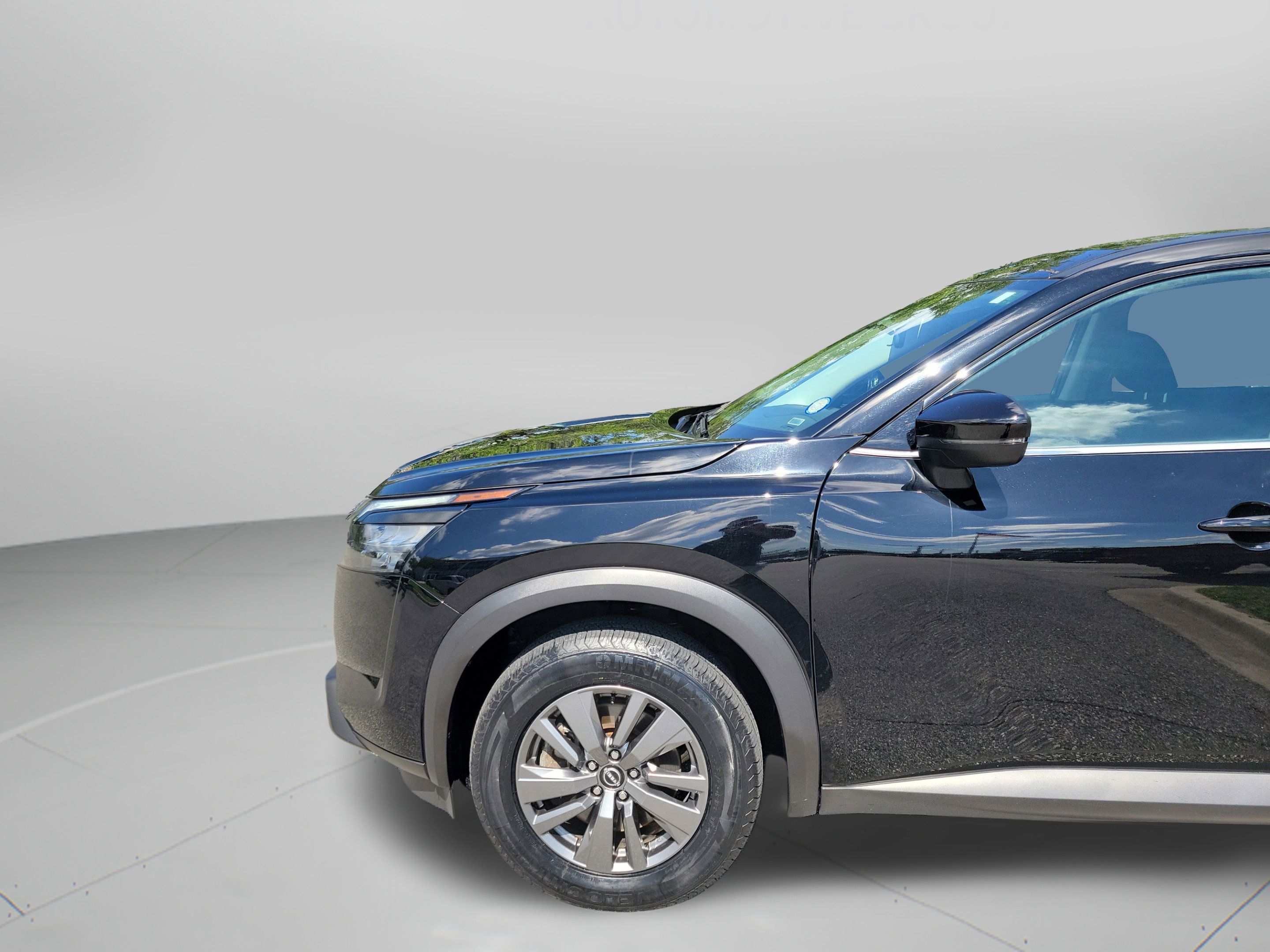 Certified 2024 Nissan Pathfinder SV FWD image 30