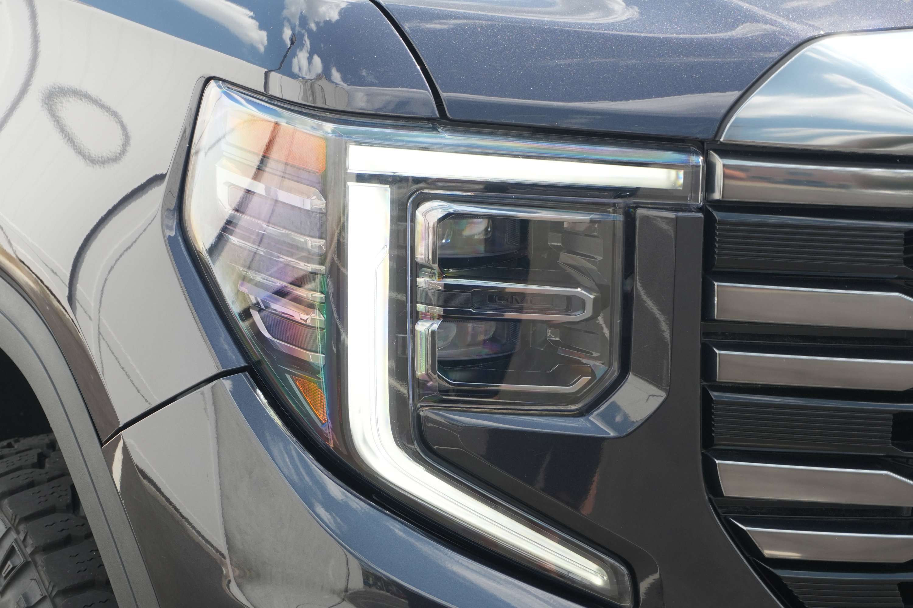 Used 2023 GMC Sierra 1500 AT4 w/ AT4 Premium Package AWD/4WD image 44