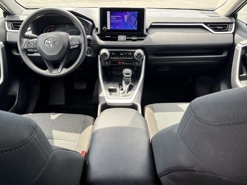 Used 2025 Toyota RAV4 XLE FWD image 19