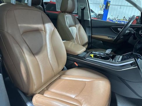 Used 2021 Audi Q7 2.0T Premium Plus w/ Premium Plus Package image 19