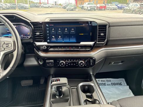 Used 2023 Chevrolet Silverado 1500 RST AWD/4WD image 24