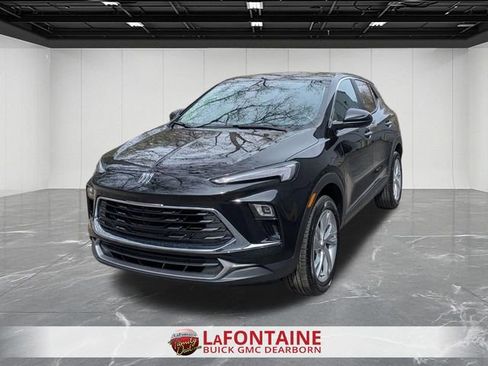 Certified 2025 Buick Encore GX Preferred FWD image 1