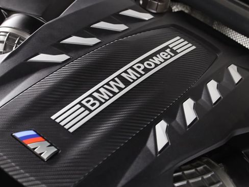 Used 2021 BMW X5 M w/ Executive Package image 30