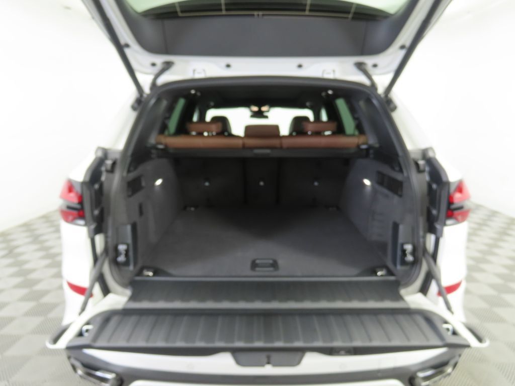 New 2026 BMW 840i Convertible RWD image 27