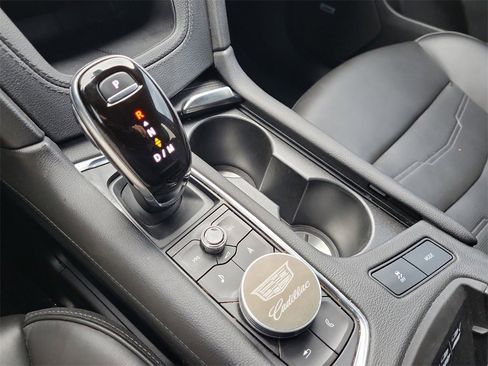 Used 2021 Cadillac XT6 Sport w/ Platinum Package image 28