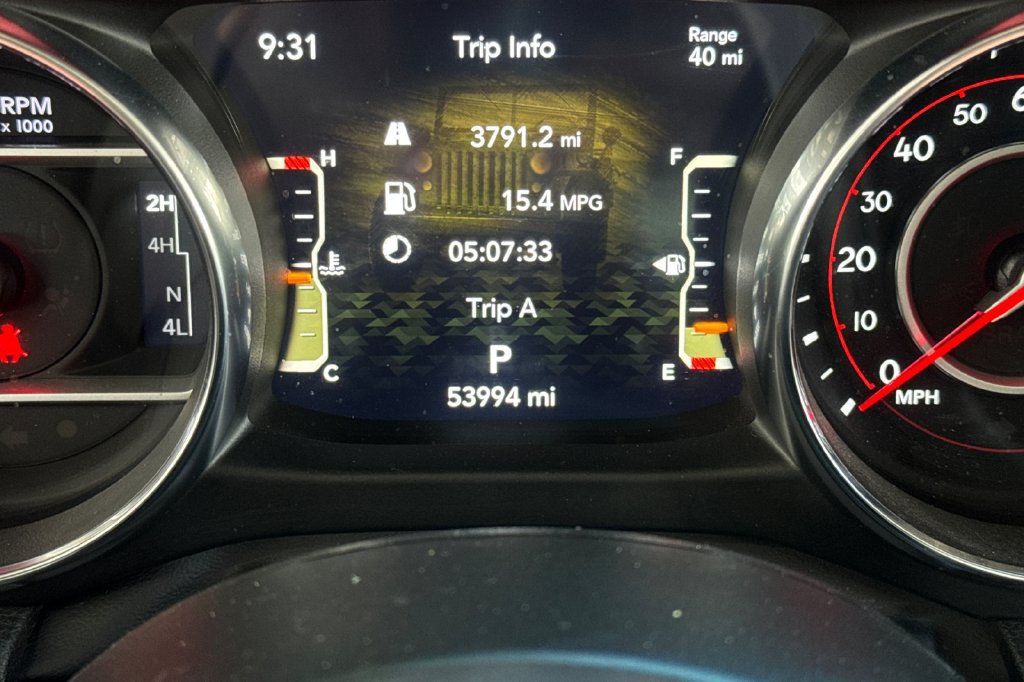 Used 2022 Jeep Wrangler Unlimited Rubicon w/ LED Lighting Group AWD/4WD image 27