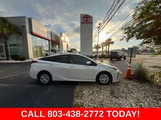 Used 2021 Toyota Prius L Eco FWD video 2