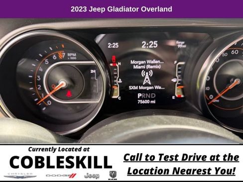 Used 2023 Jeep Gladiator Overland AWD/4WD image 19
