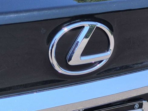 Used 2015 Lexus ES 350 w/ Luxury Package FWD image 12