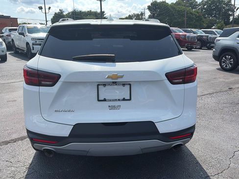 Used 2024 Chevrolet Blazer LT FWD image 4