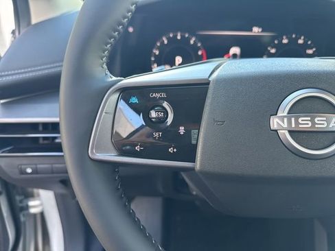 Used 2025 Nissan Murano SV AWD/4WD image 13
