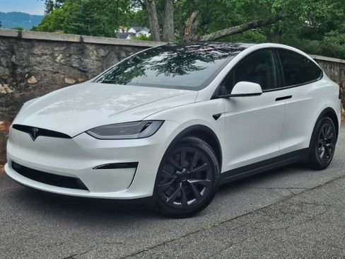 Used 2023 Tesla Model X AWD/4WD image 2
