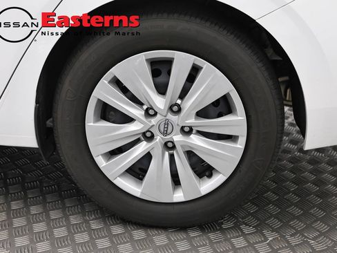 Used 2024 Nissan Sentra S FWD image 32