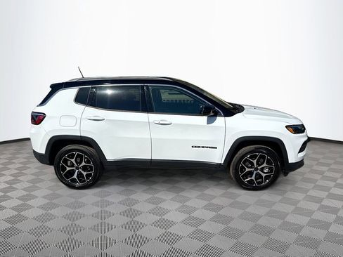 Used 2026 Jeep Compass Limited AWD/4WD image 5