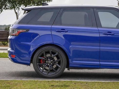 Used 2022 Land Rover Range Rover Sport SVR Carbon Edition AWD/4WD image 10