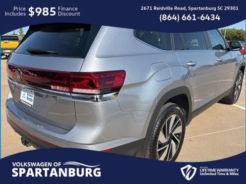Used 2024 Volkswagen Atlas SE image 4