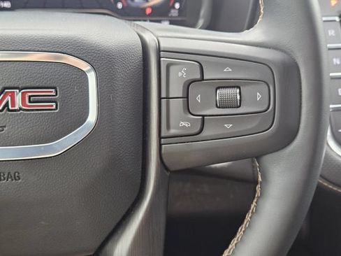 Used 2024 GMC Yukon AT4 w/ Technology Package AWD/4WD image 30