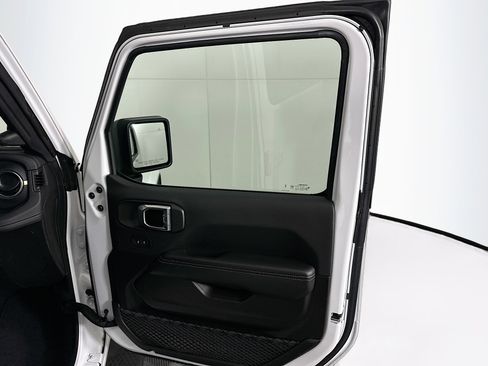 Used 2024 Jeep Wrangler Sahara w/ Safety Group image 29