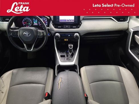 Used 2019 Toyota RAV4 XLE Premium FWD image 17