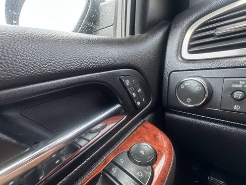 Used 2013 Chevrolet Suburban LTZ AWD/4WD image 18